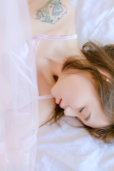 地牢女孩在线观看